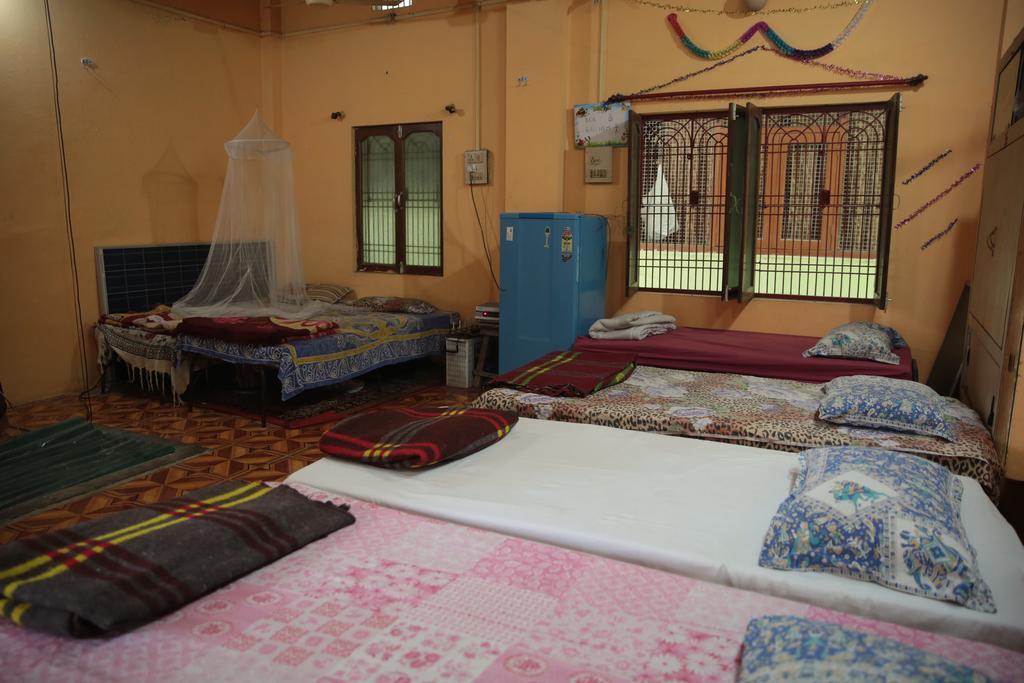 8-Bed Mixed Dormitory Room